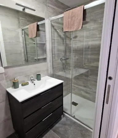 Centrico Y Amplio Piso En Apartment
