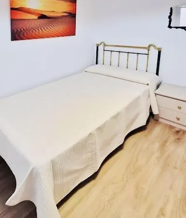 Centrico Y Amplio Piso En Apartment